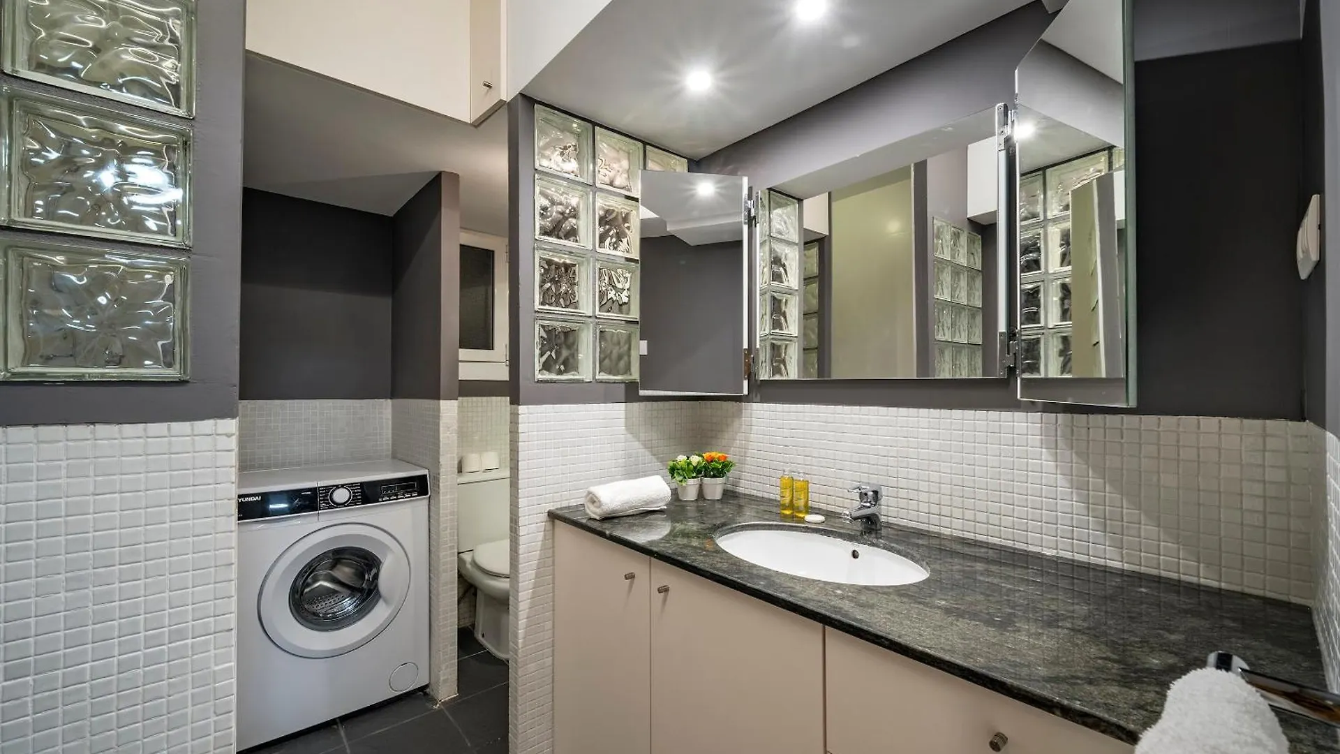 Habitat Apartments Ribes Barcelona Spain